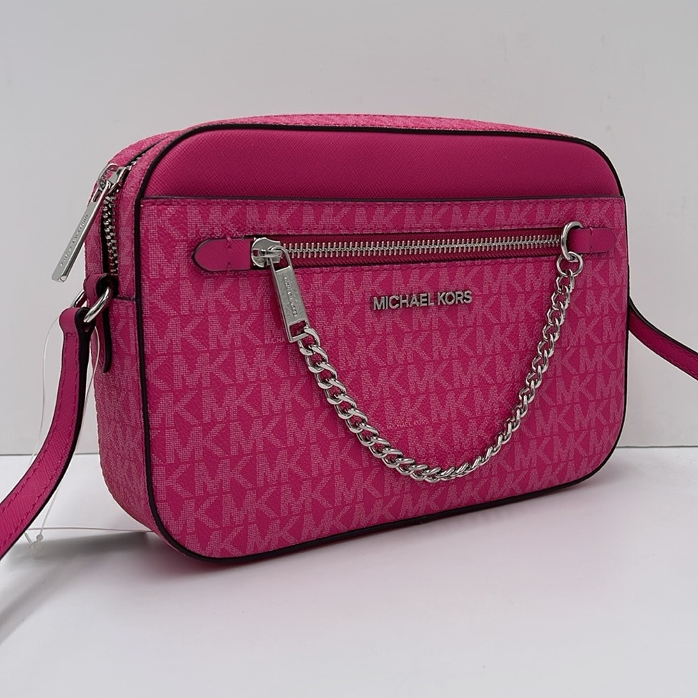 Michael Kors Jet Set Large Signature Logo Chain Crossbody Bag
Dragonfruit
NWT - Picture 7 of 16